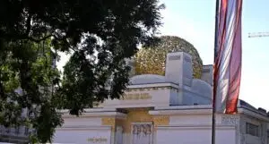 Art Nouveau Walk: Secession building