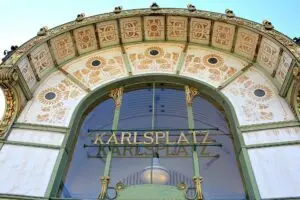 Art Nouveau Walk Vienna: Otto Wagner Pavilion