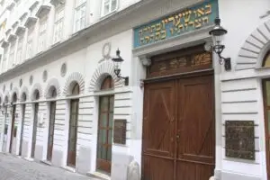 Vienna tours private sightseeing: Jewish Synagogue