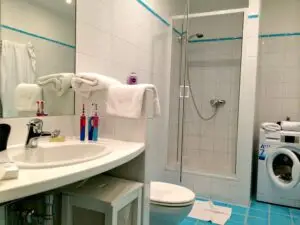 Vienna apartment rental: bathroom
