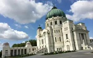 Central Cemetery Vienna: Art Nouveau church