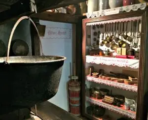 Vienna Salzburg Day Trip: Local museum, St. Gilgen