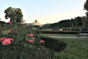 halal holiday Vienna: Volksgarten