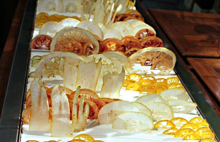 photo: Polaris Media Fotograph, Markus Bohl Michelin restaurant Steirereck: fruit decoration