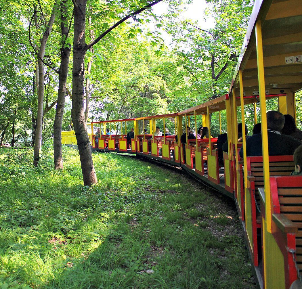 Vienna Prater Amusement Park: mini ralway