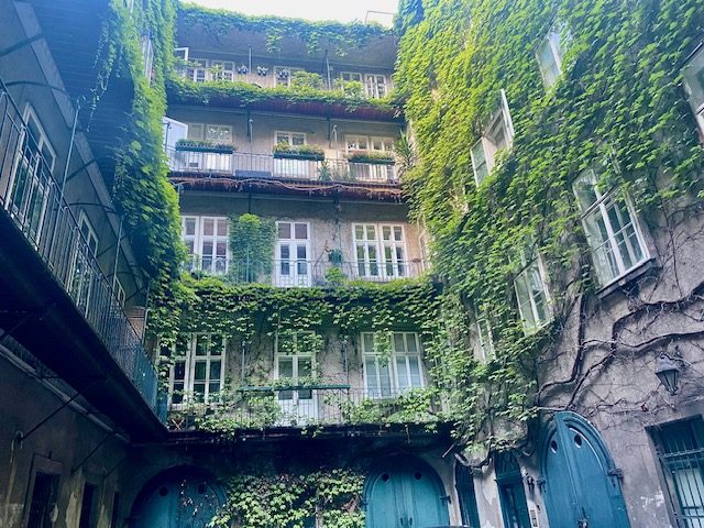 Vienna Pawlatschen courtyard